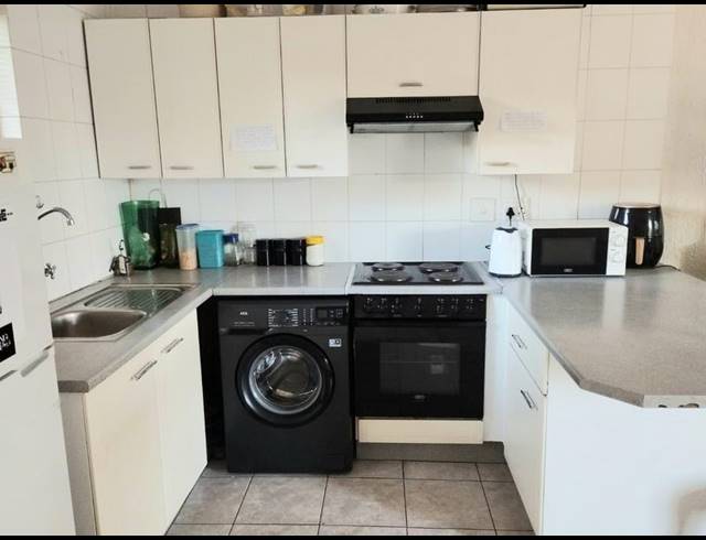 1 BEDROOM TOWNHOUSE FOR SALE IN NEWMARKET